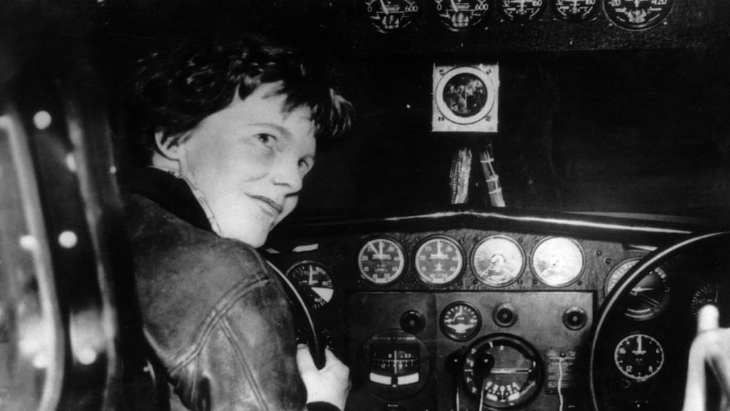 Ο πιλότος λέει ότι το Lockheed της Amelia Earhart «μοιάζει σαν να είναι στην ακτή του Ειρηνικού»