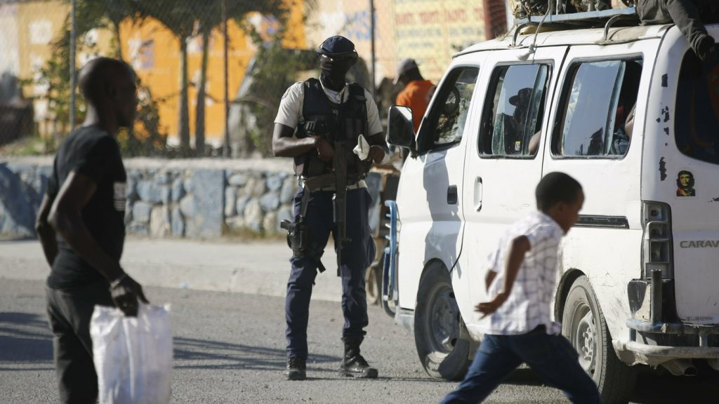 Δικαστήριο της Κένυας εμποδίζει την αποστολή της αστυνομίας, αφήνοντας τους Αϊτινούς σε απόγνωση: NPR