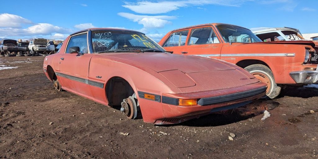 1984 Mazda RX-7 GSL Coupe, τώρα σπάνιο, είναι το Junkyard Treasure