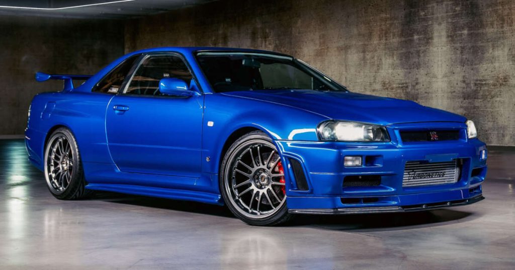 Το 2000 R34 Nissan Skyline GT-R που καθορίζεται και οδηγείται από τον αείμνηστο Paul Walker στο Fast & Furious βγαίνει σε δημοπρασία