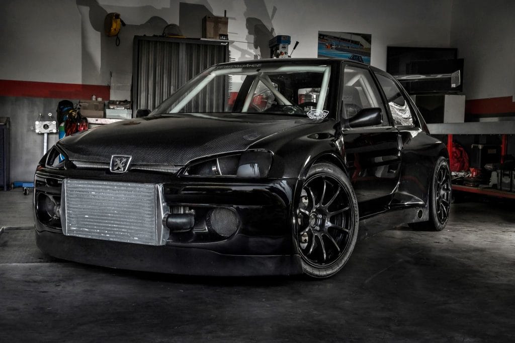 Ένα Peugeot 106 με κινητήρα από Mitsubishi Evo! [video]