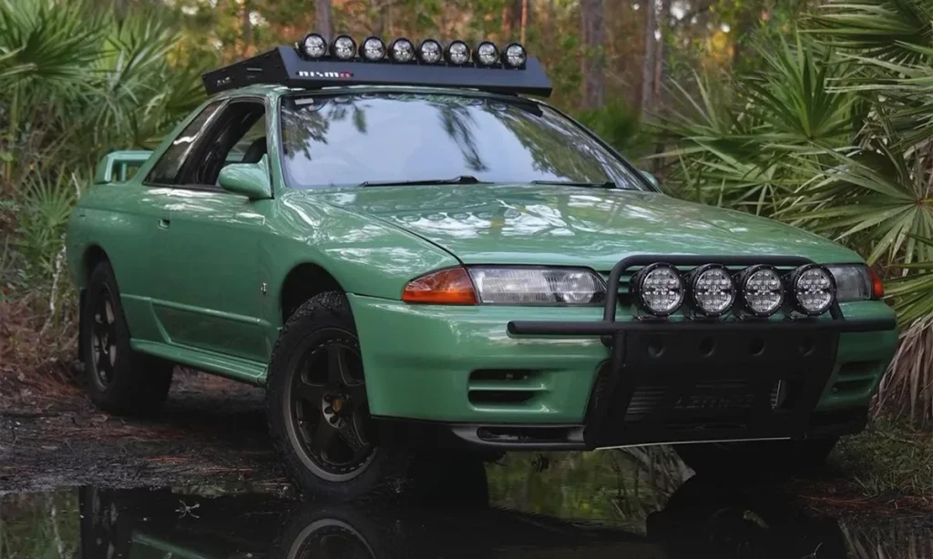 R32 Nissan Skyline Safari GTR Goes Against The Grain With Lift Kit