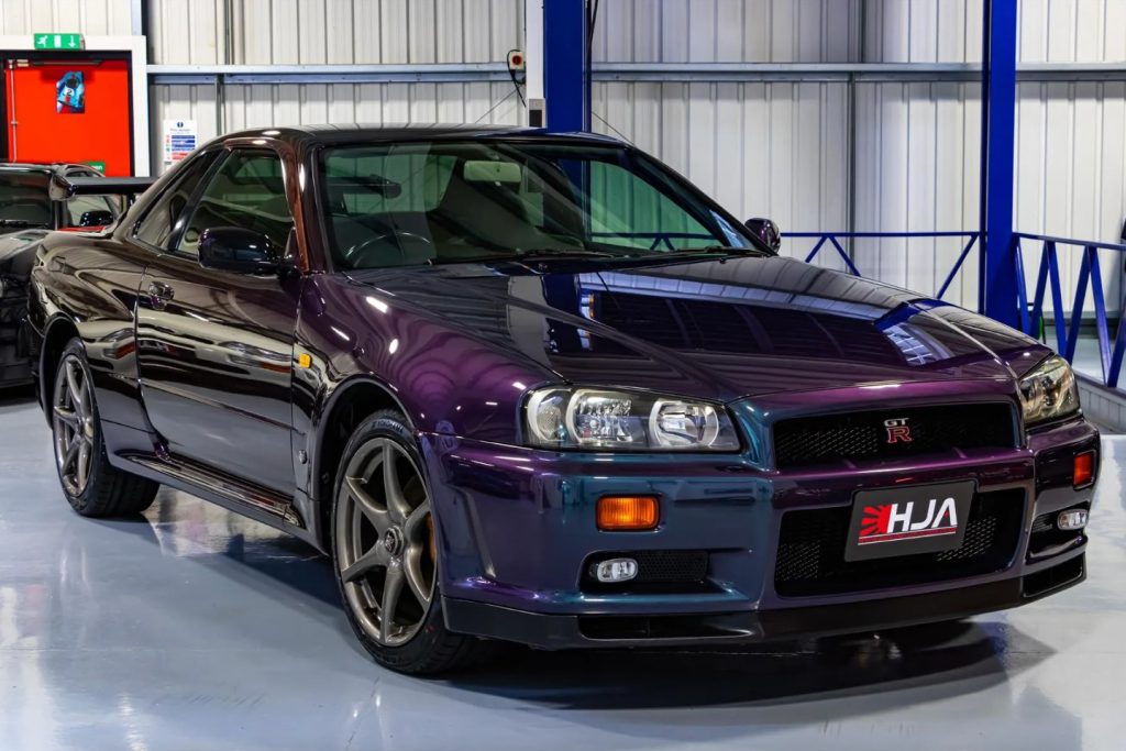 Nissan Skyline GT-R (R34) |  Εχων στίγματα