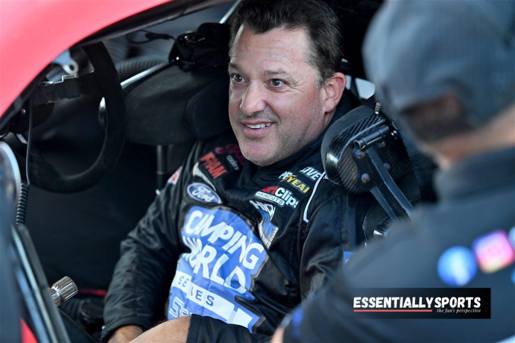 Ο Tony Stewart στηρίζει περήφανα το NHRA ως σχέδια 250.000 δολαρίων για να κερδίσει το «Superstar Shootout» του NASCAR-Esque.