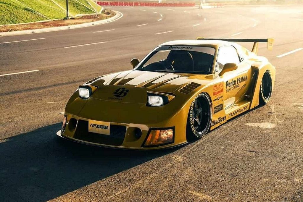 Το Mazda RX-7 Εμπνευσμένο από την Porsche 935 Ο συντονισμός JDM έγινε σωστά