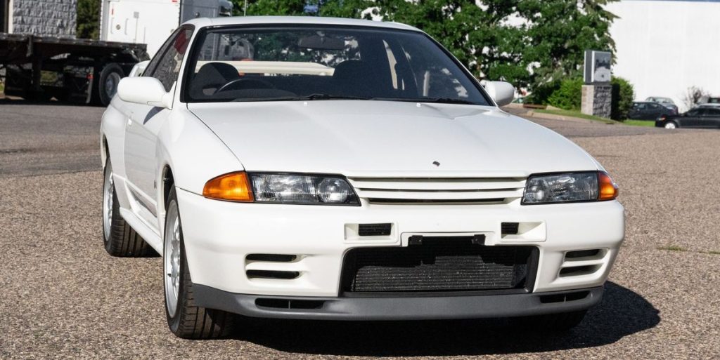 1994 Nissan Skyline GT-R είναι η σημερινή επιλογή δημοπρασίας για τρέιλερ