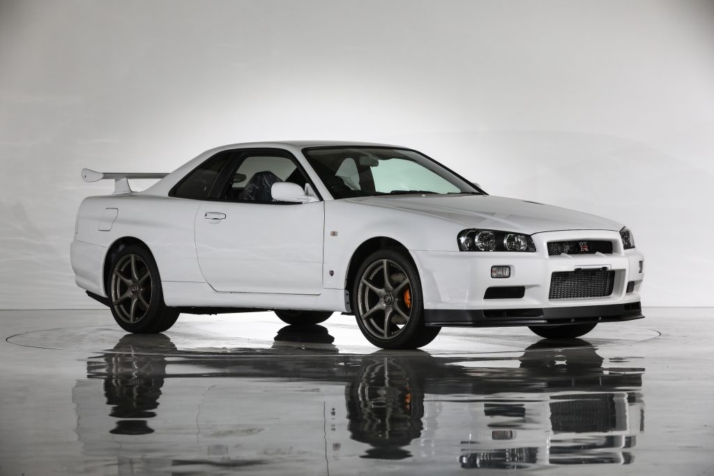 Το Nissan Skyline GT-R R34 έξι μιλίων πωλείται για ρεκόρ 400.000 £