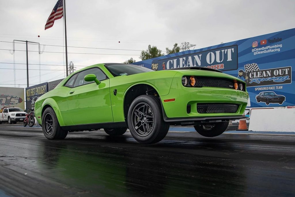 Ο κωμικός Jeff Dunham Goes Drag Racing With Dodge Demon 170