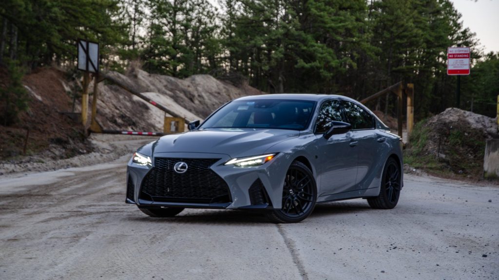 2024 Lexus IS 500 Πλεονεκτήματα και μειονεκτήματα: Όλα για αυτόν τον V8