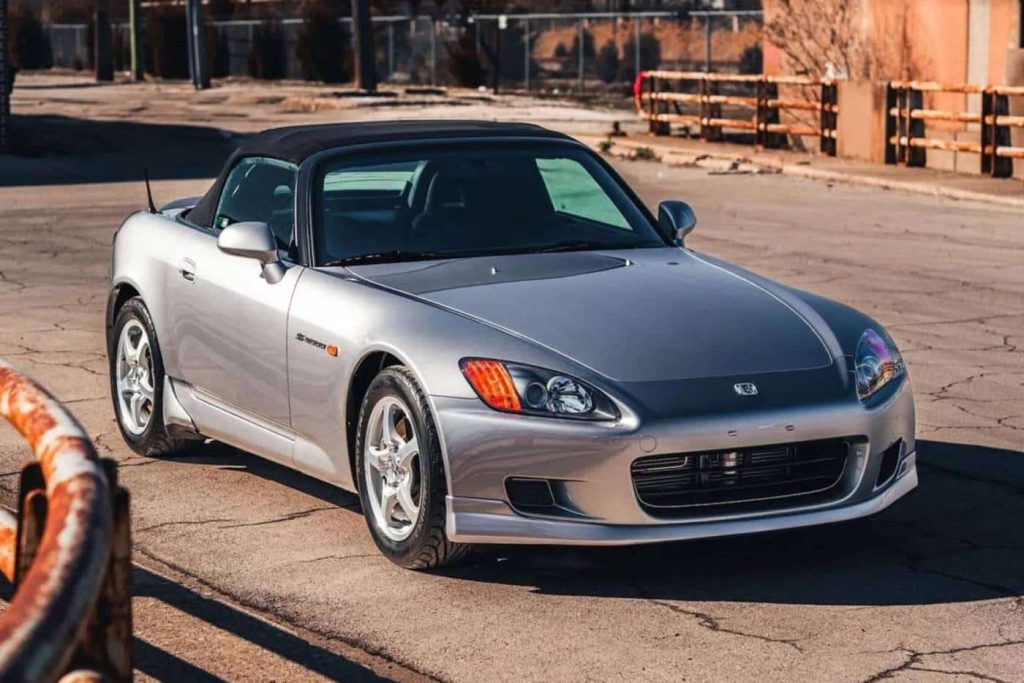 Honda S2000 με 1.500 χλμ.  Δεν έχει καν αναβραχεί