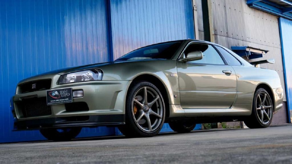 Απίστευτη τιμή για ένα σπάνιο Nissan GT-R R34 με μόλις 6.817 χλμ