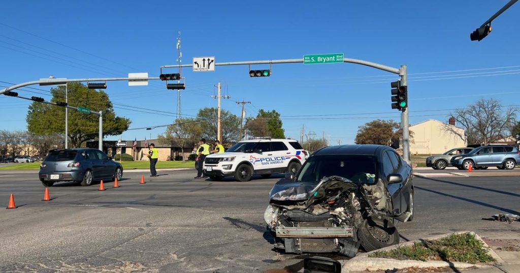 Άλλο ένα Nissan Versa Obliterated στον S. Bryant